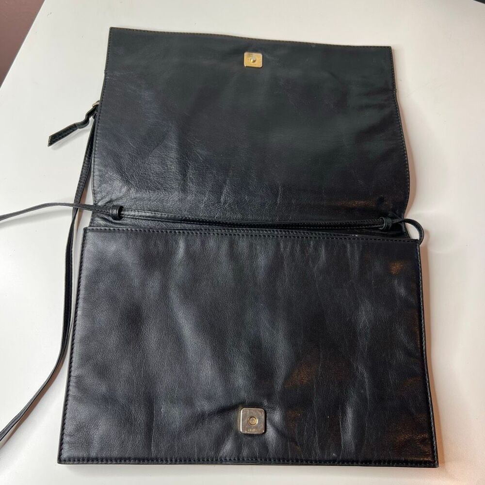 Fendi leather clutch crossbody bag, black gathered leather body with a contrasti - Picture 3 of 11